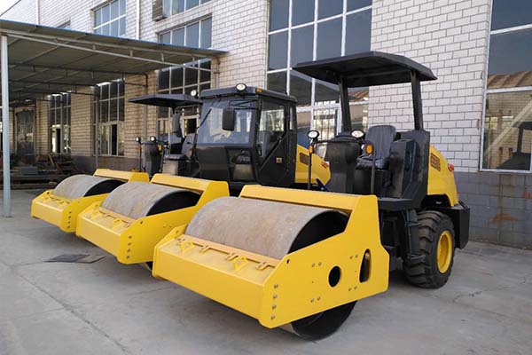 <a href='http://m.ikebukuro-takkyu.com' target='_blank'>壓路機(jī)</a>廠家 <a href='http://m.ikebukuro-takkyu.com' target='_blank'>壓路機(jī)</a>廠家